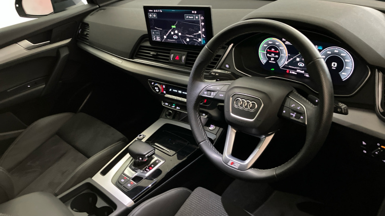 Audi Q5 50 TFSI e Quattro S Line 5dr S Tronic Estate